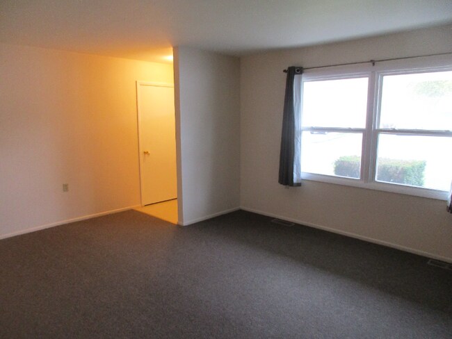 Foto del edificio - 733 Acadia Rd