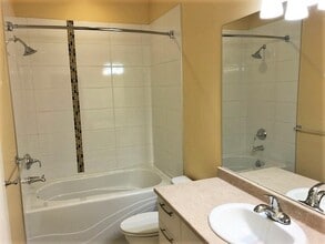 Building Photo - 45535-45535 Market Way