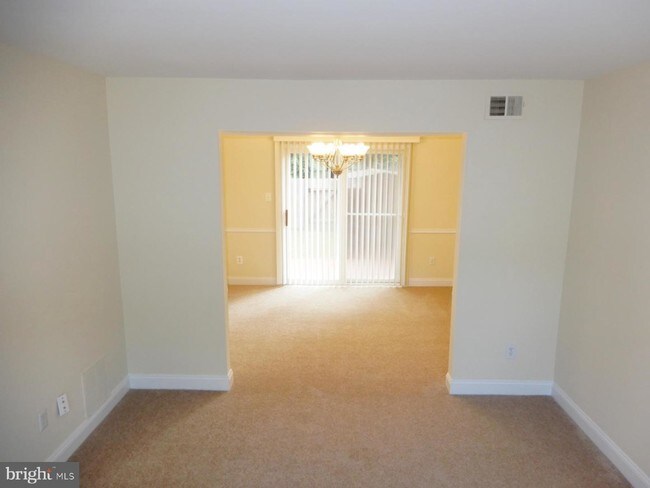 Building Photo - 8407 Red Ash Ct