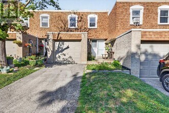 Building Photo - 850 Huntingwood Dr