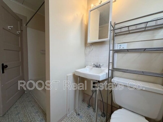 Building Photo - 22 Willis Ave