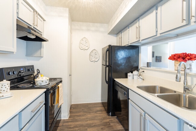 2BR, 2BA - 920SF - Mueller Flats Apartments