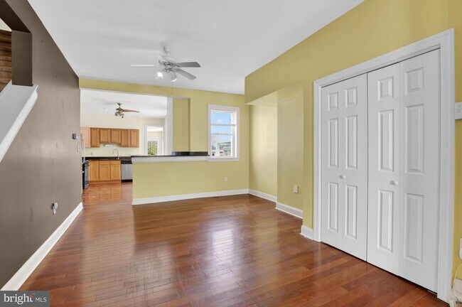 Building Photo - 219 Hermitage St
