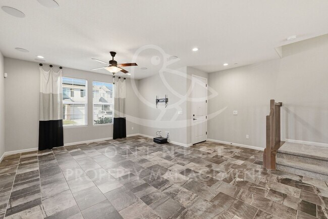 Foto del edificio - 4 bedroom, 3 bathroom - 2473 square feet; Twelve Bridges