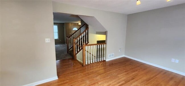Foto del edificio - 246 Overlook Ct
