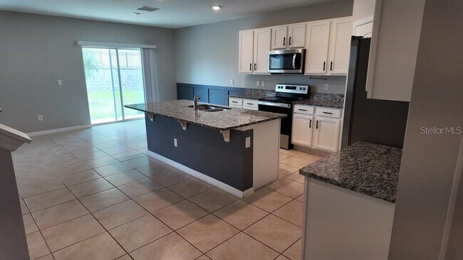 Building Photo - 11237 Amber Ridge Dr