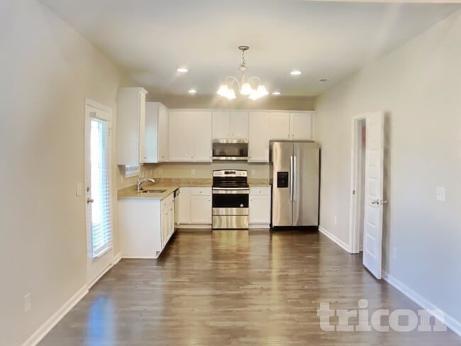 Building Photo - 741 Mitscher Dr