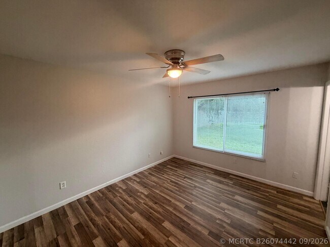 Foto del edificio - 286 SW Kentwood Rd