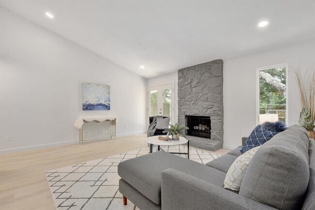 Building Photo - 4011 Eskew Dr