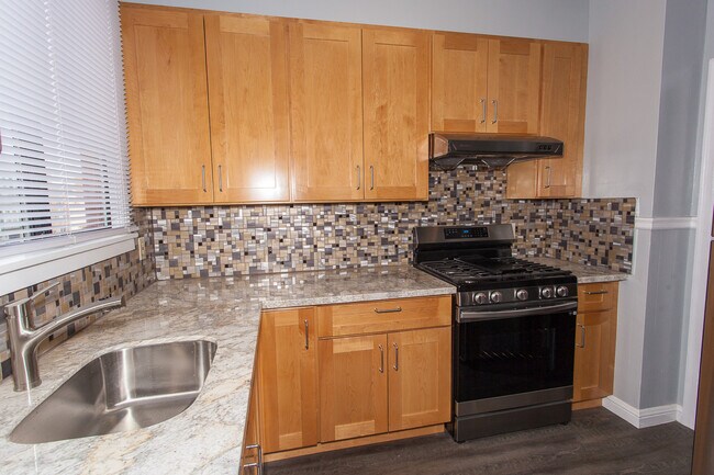 Kitchen - 396 31st Ave