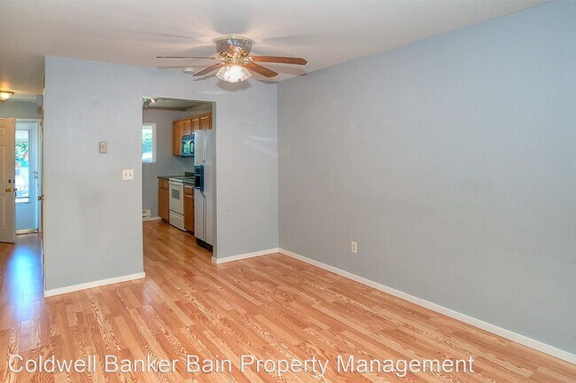 Foto del edificio - 2 br, 1.5 bath House - 12404 S.E. 272nd Pl...