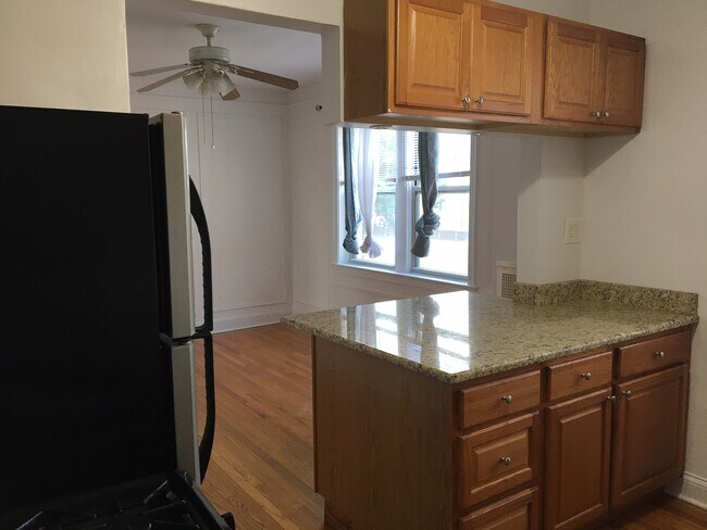 Foto del edificio - 4604 Grove St