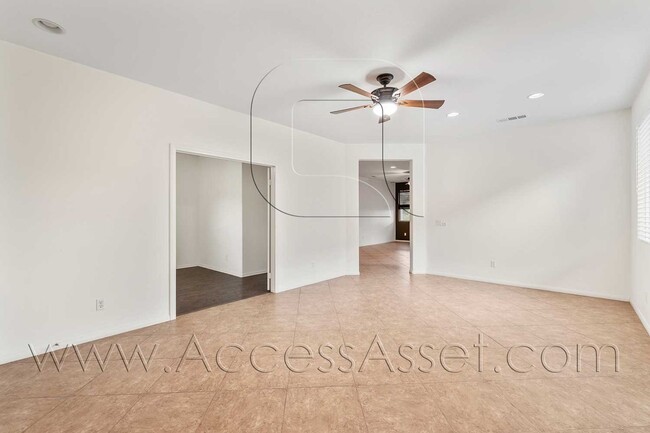 Building Photo - Stunning One-Story 4 Bed/ 2 Bath Home In S...