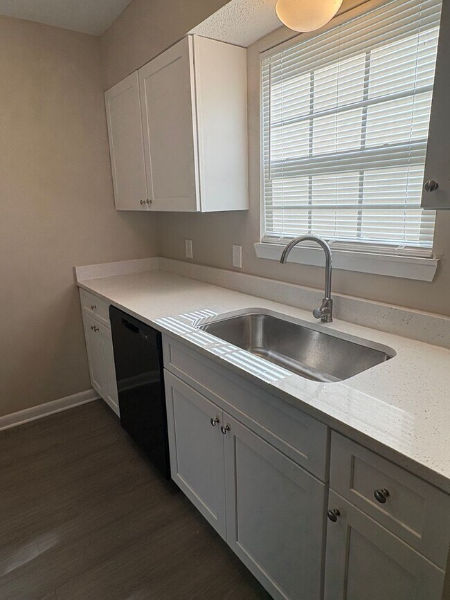 Foto del edificio - Newly Major Renovated Beverly Manor