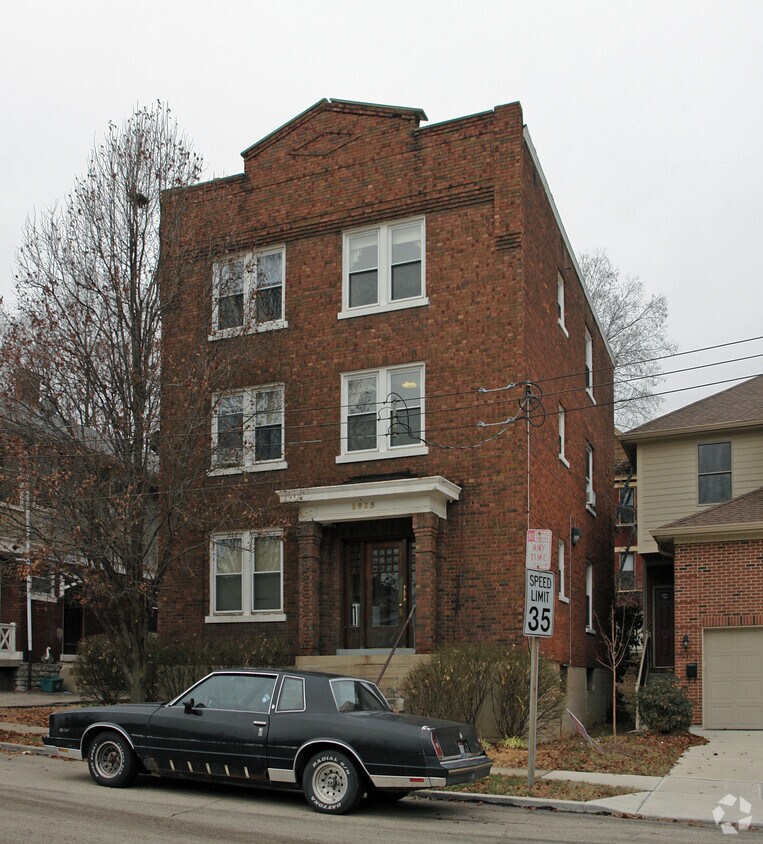 Foto del edificio - 2925 Eden Ave