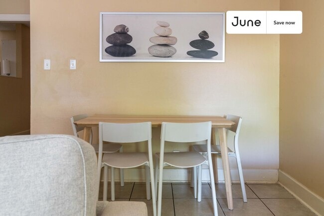 Building Photo - 9104 Quail Creek Dr