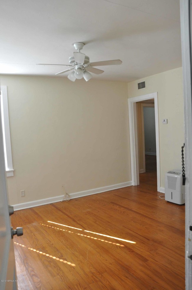Building Photo - 724 East Coast Dr