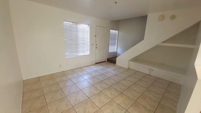 Foto del edificio - VERY NICE SOUTH SCOTTSDALE TOWNHOME!
