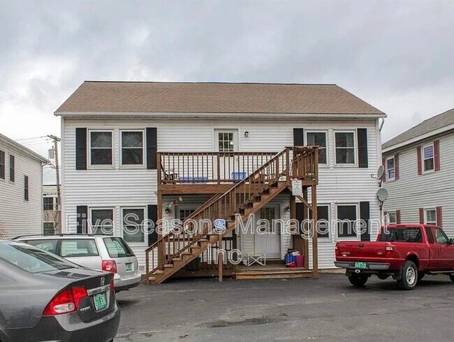 Building Photo - 358-360-360 N Winooski Ave