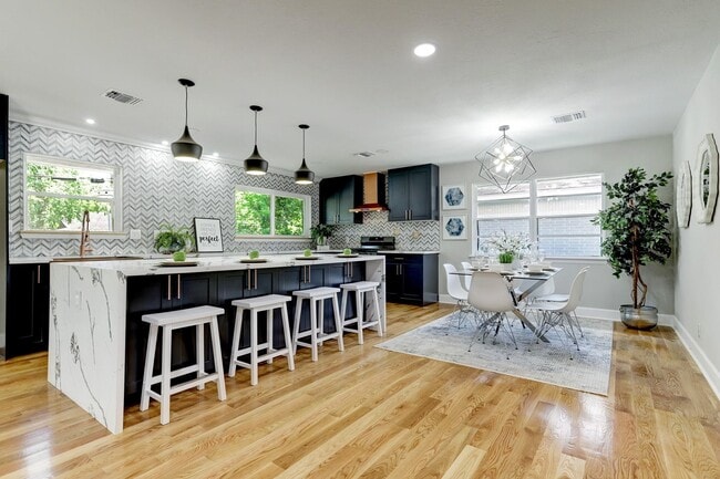 Building Photo - 11221 Elbeck Dr