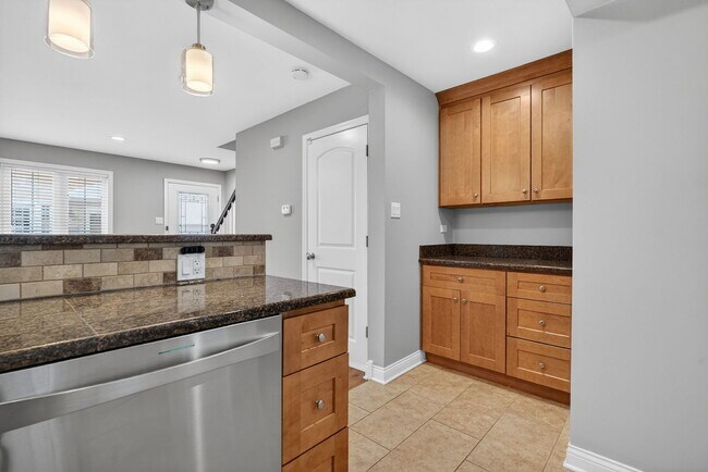 Foto del edificio - 15 S Waiola Ave