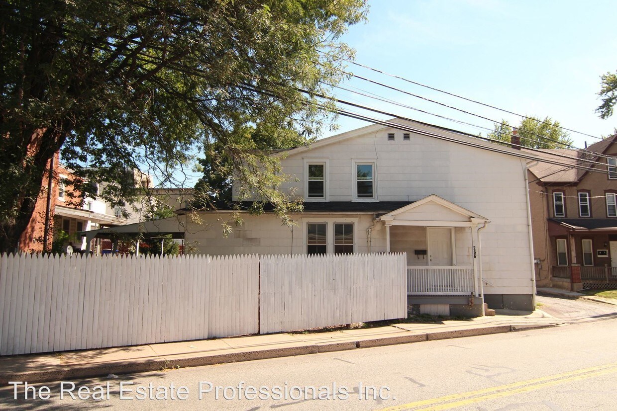 Primary Photo - 264 Manatawny St