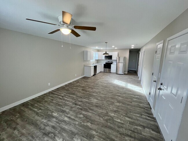 Foto del edificio - 3 Bed | 2 Bath | 1 Car Garage