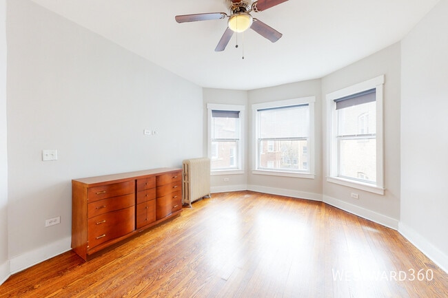 Foto del edificio - 1664 W Farwell Ave