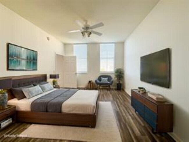 Foto del edificio - 2421 NE 65th St