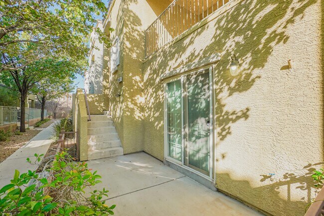 Foto del edificio - 9161 Conquest Ct