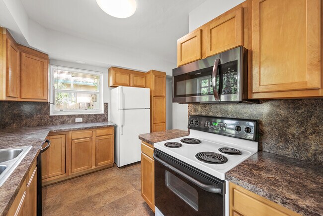 Kitchen - 405 NE 11th Ave
