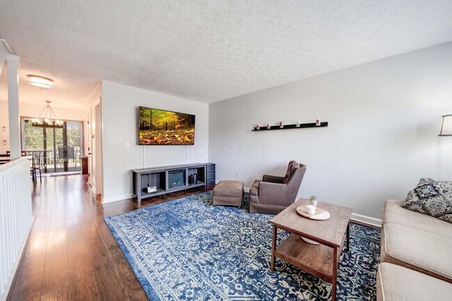 Foto del edificio - 964 Charleston Way Dr