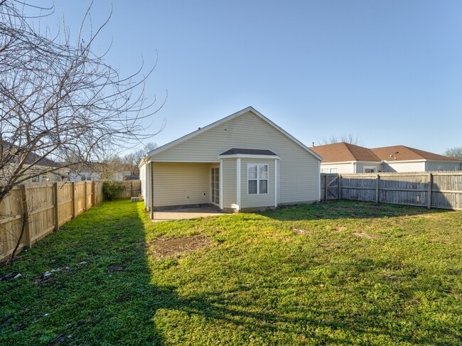 Building Photo - 344 Grant Springs Dr