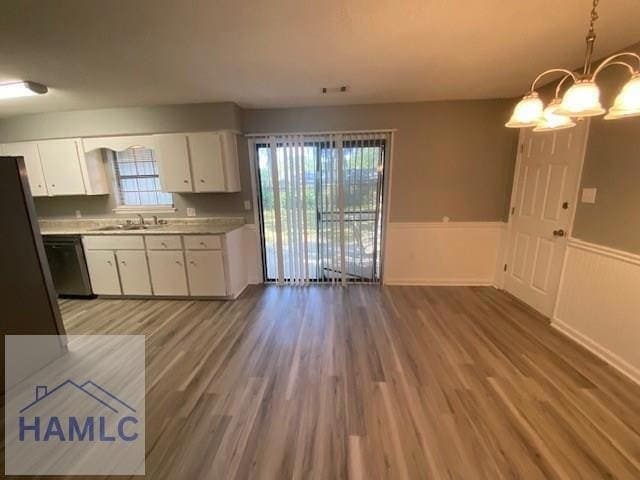 Foto del edificio - 300 Robinson Loop