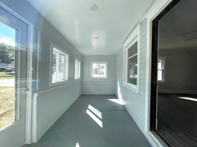 Building Photo - House for Rent
