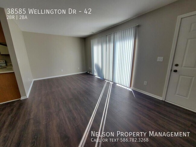 Foto del edificio - 38585 Wellington Dr