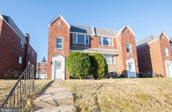 Building Photo - 1230 Fuller St
