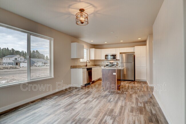 Foto del edificio - 517 Sparrow Rd