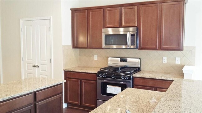 Foto del edificio - 2690 Gold Creek Ln