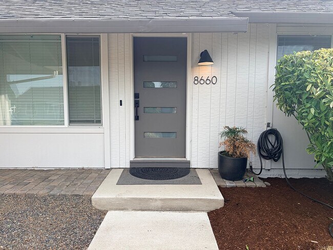Foto del edificio - 8660 SW Comanche Way