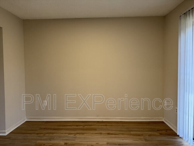 Building Photo - 709 St Michaels Dr