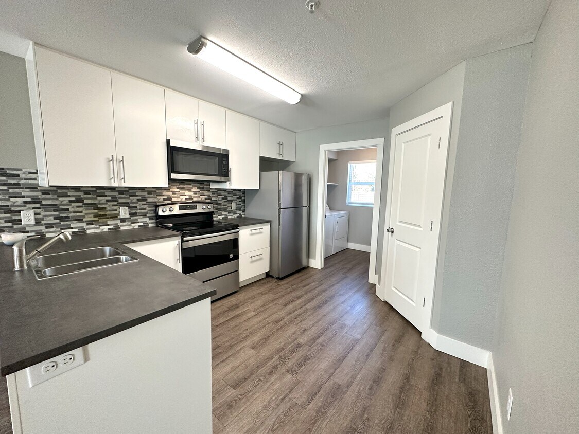 2806 Bull Run Unit 2806 Bull Run C, Taylor, TX 76574 Apartments in