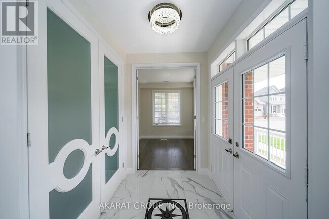 Building Photo - 9 Legacy Ln
