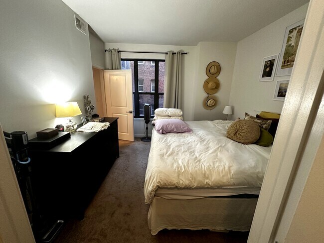 Foto del edificio - 1001 L St NW