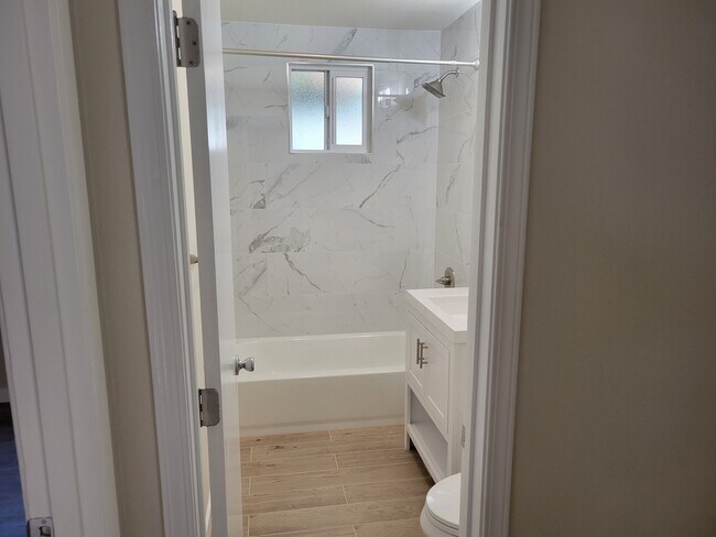 Foto del edificio - 303 Ohio St