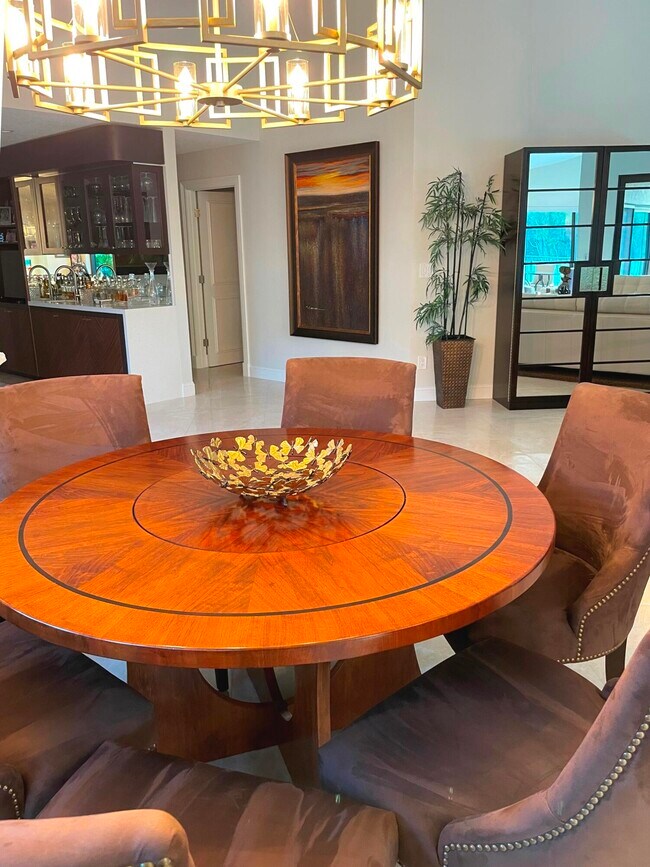 Foto del edificio - 11204 Cloverleaf Cir