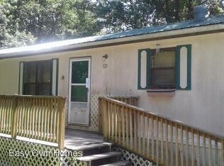 Foto principal - 121 Oakwood Dr