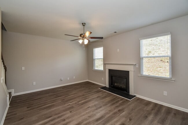 Building Photo - 30 Calm Waters Ave