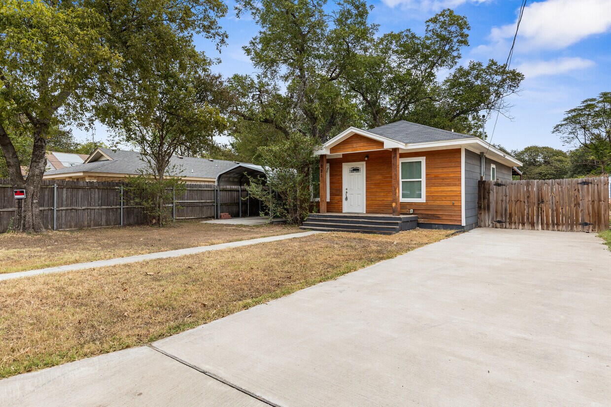 Foto principal - 221 N Bermuda St