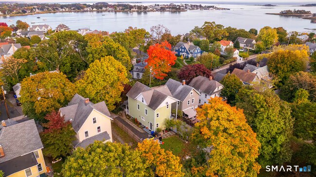 Foto del edificio - 27 Quintard Ave